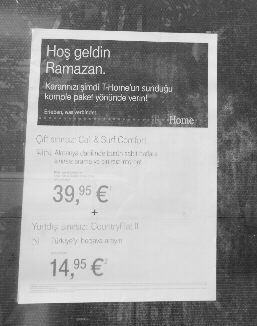Plakat im Fenster eines türkischen Clubraums
