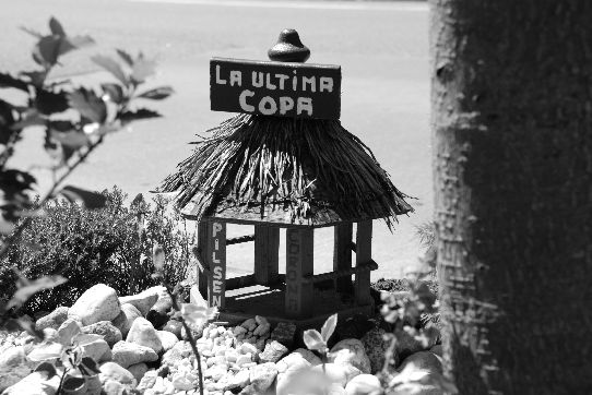 This refreshment stand with the nice name 'The Last Glass'is a miniature shack.