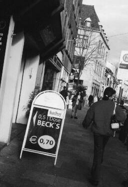 Bierwerbung am Junkie-Treffpunkt Sielwall