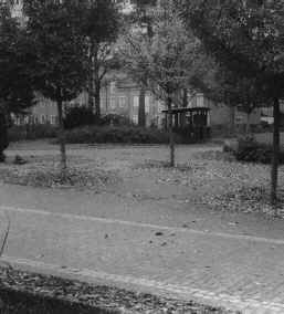 Gr&uuml;nzug West: Rad- und Fu&szlig;weg, Unterstand und Reihenh&auml;user